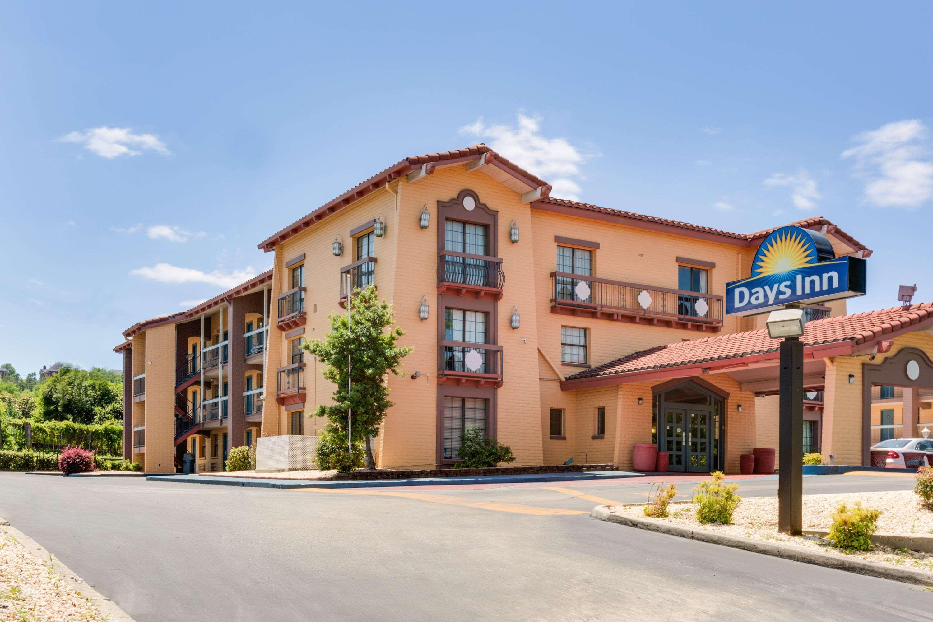 Days Inn By Wyndham Birmingham/West Eksteriør billede